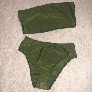 👙 Green bandeau high-waist bikini